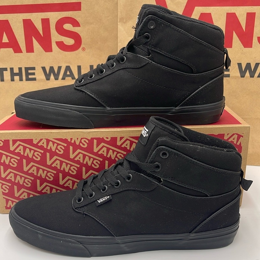 Vans WMNS Black High-Top Sneakers Atwood Hi (Canvas) Black/Black
VN0A38BV186
